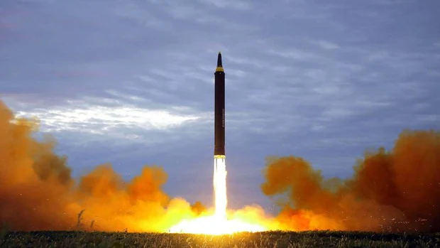 Corea del Norte dispara dos proyectiles no identificados