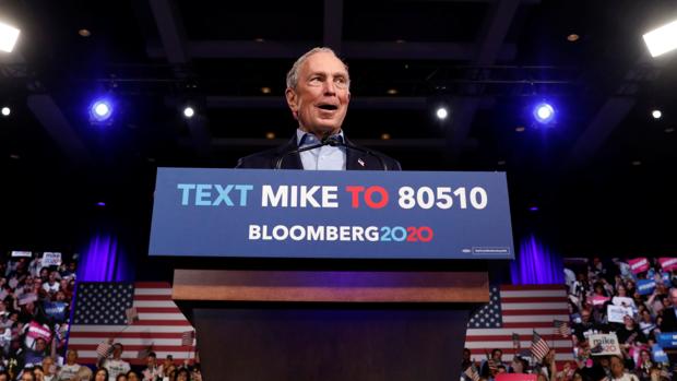 Bloomberg abandona las primarias y le da su apoyo a Biden