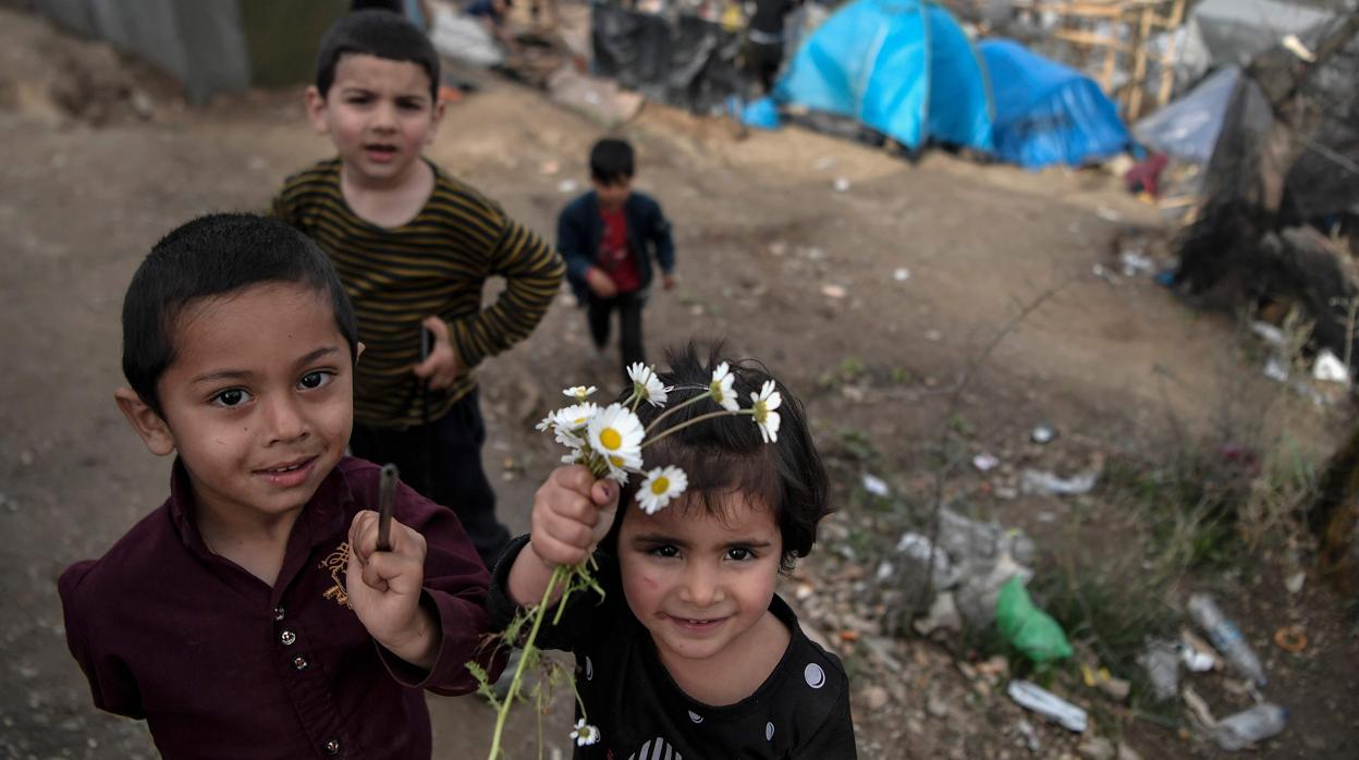 Niños en el campo de refugiados de Moria, en Lesbos