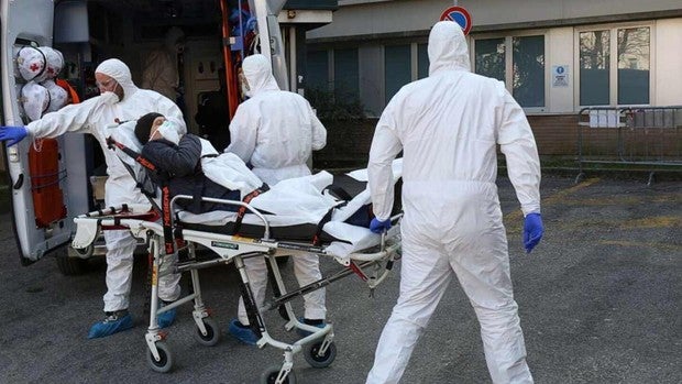 Italia supera a China en número de muertos por coronavirus tras registrar 427 en un solo día