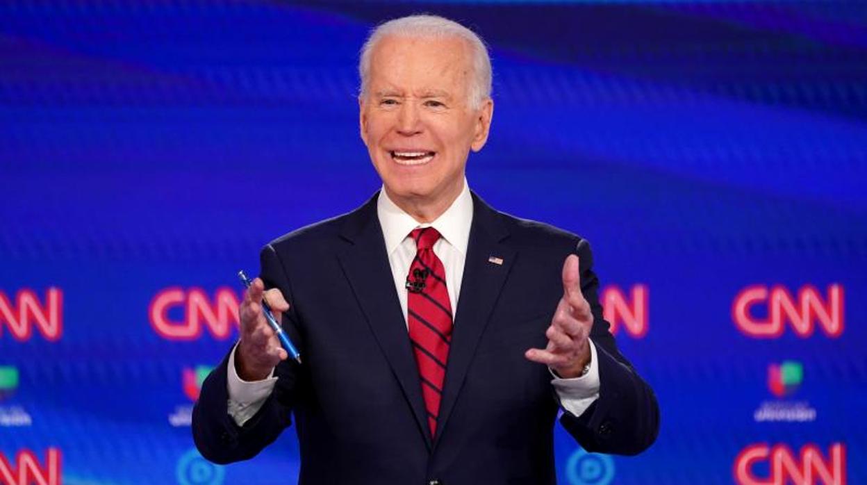 Joe Biden, durante uno de los debates de los candidatos demócratas