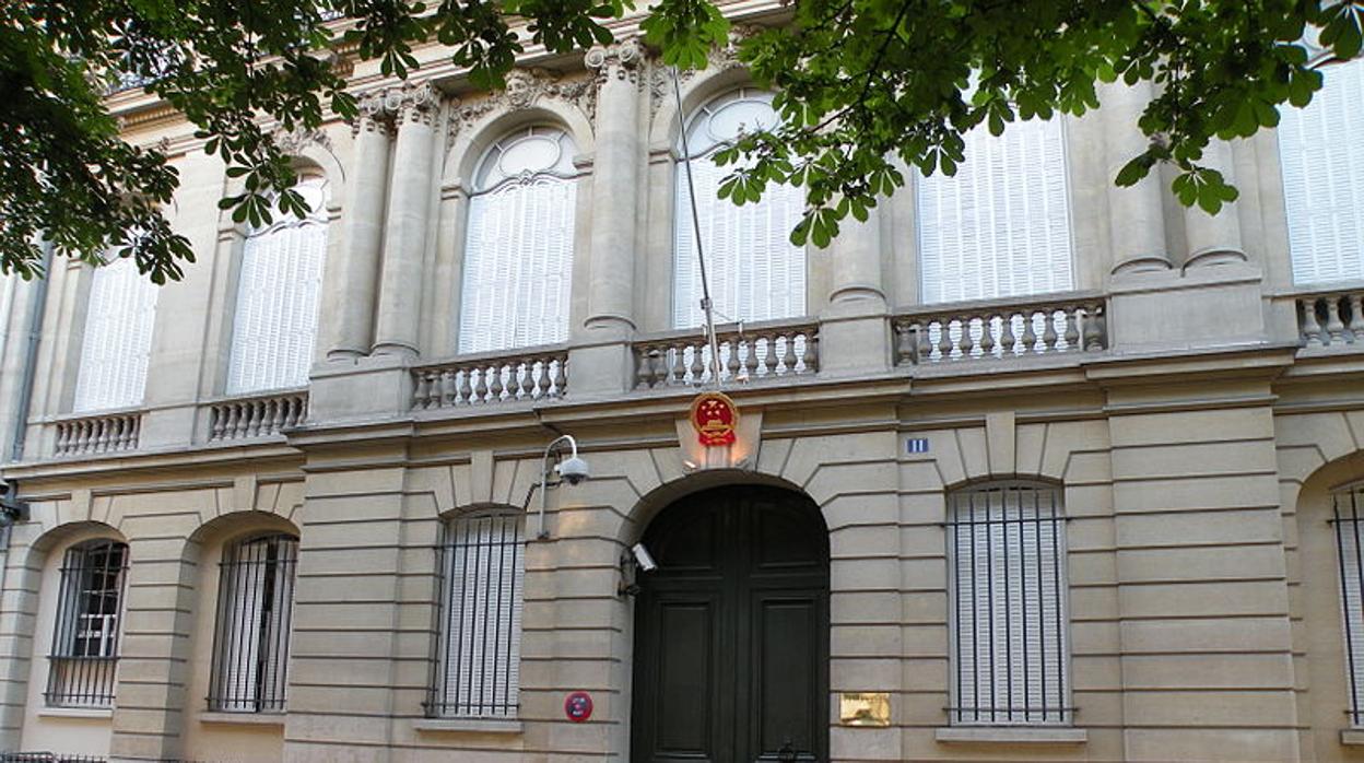 Fachada de la embajada de China en París