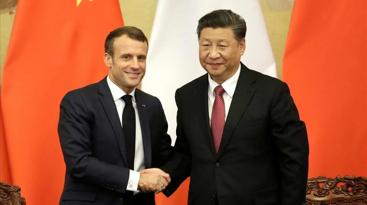 El presidente francés, Emmanuel Macron ,y su homólogo chino, Xi Jinping, en una imagen de archivo