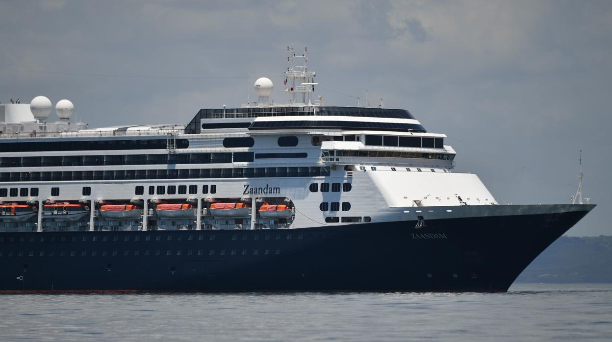 El crucero Zaandam, de la compañía Holland America