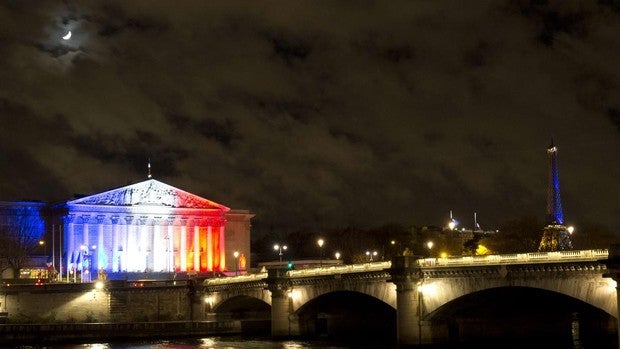 La Asamblea Nacional continúa trabajando en Francia a pesar del coronavirus