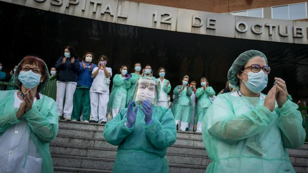 Alemania está «conmovida» por la entrega de los sanitarios españoles