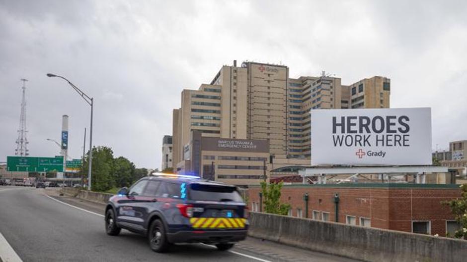 Un exoficial de policía y su hijo matan a tiros a un joven negro en Estados Unidos