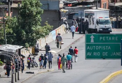 Entrada del barrio Petare en Caracas