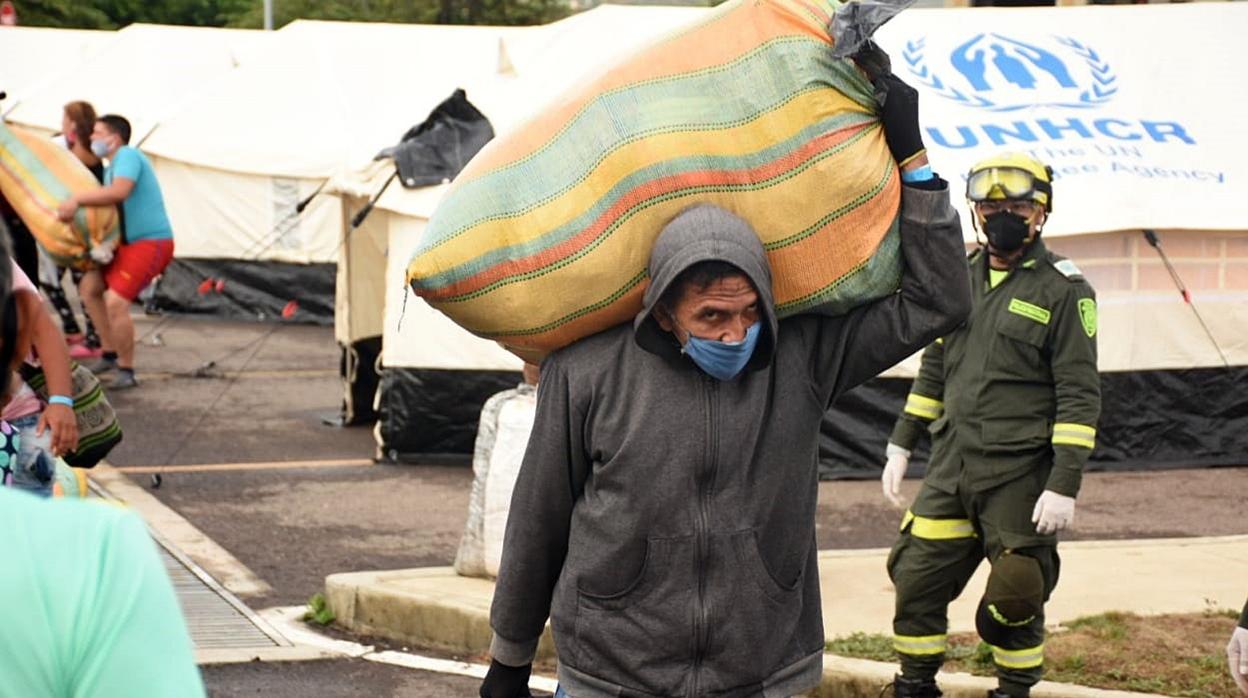 Las autoridades colombianas instalaron en Cúcuta un campamento sanitario transitorio en el que los venezolanos que desean regresar a su país por la pandemia podrán estar máximo 48 horas