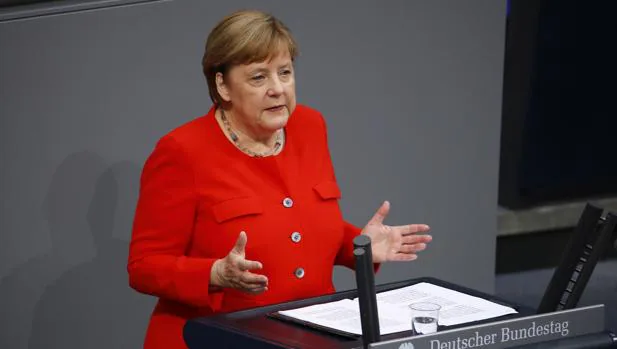 Merkel previene contra las «fuerzas antidemocráticas que esperan aprovechar la crisis»