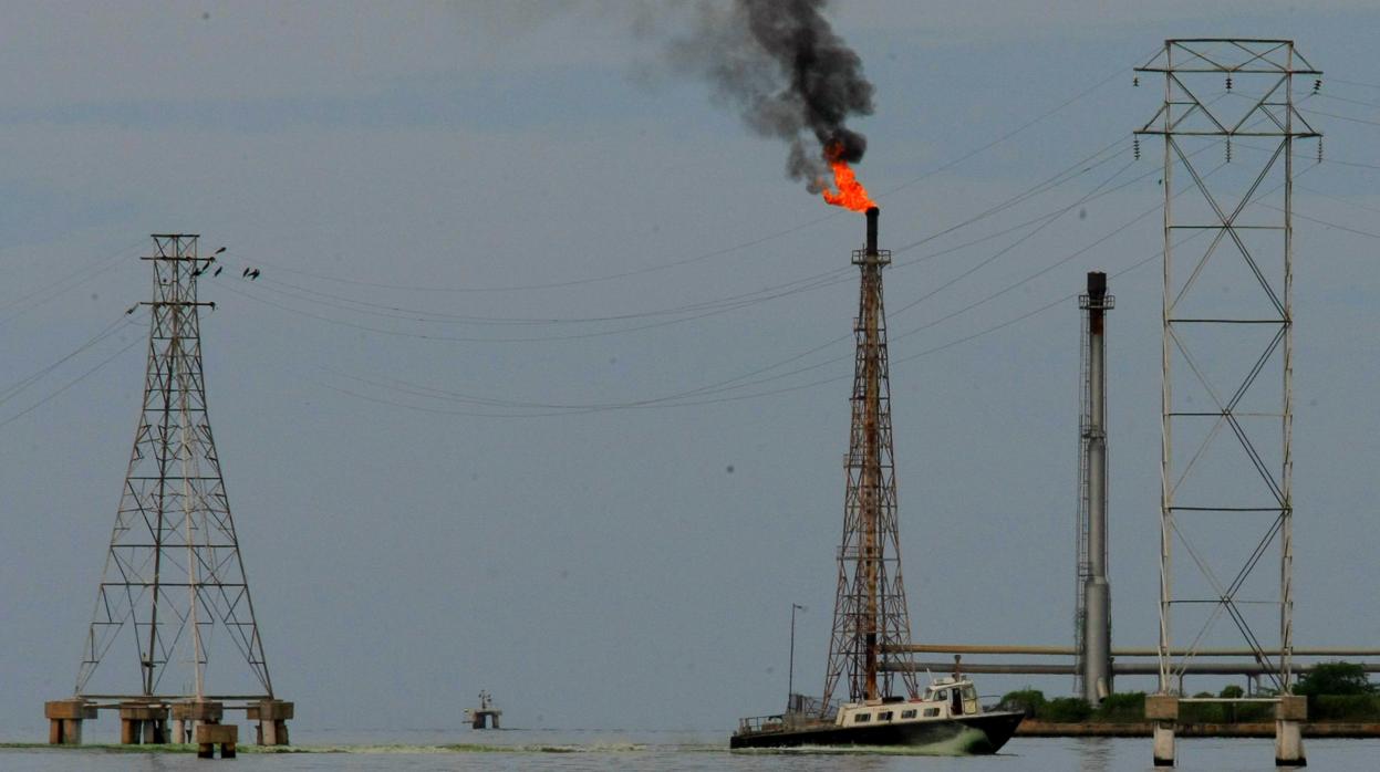 Instalaciones petrolíferas en el lago Maracaibo, en Venezuela