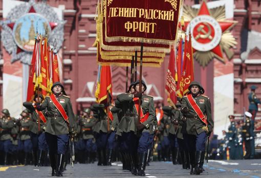 Un grupo de militares, durante el desfile