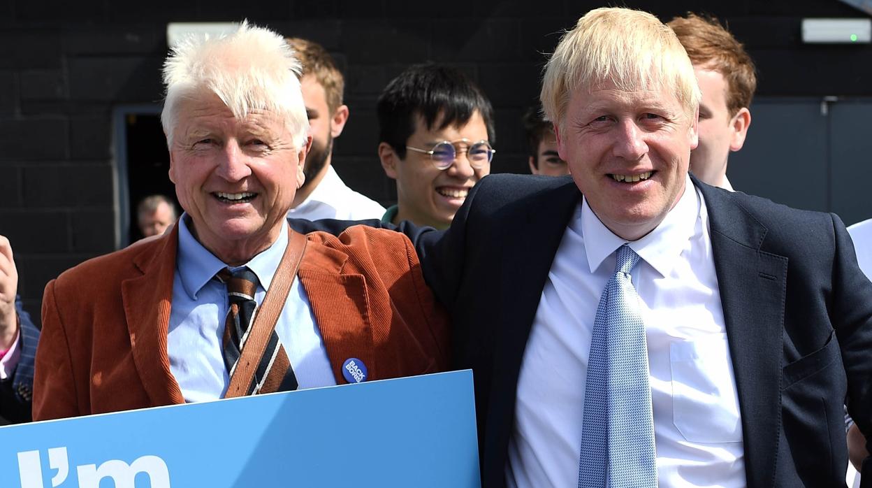 Stanley y Boris Johnson en un acto de campaña en 2019