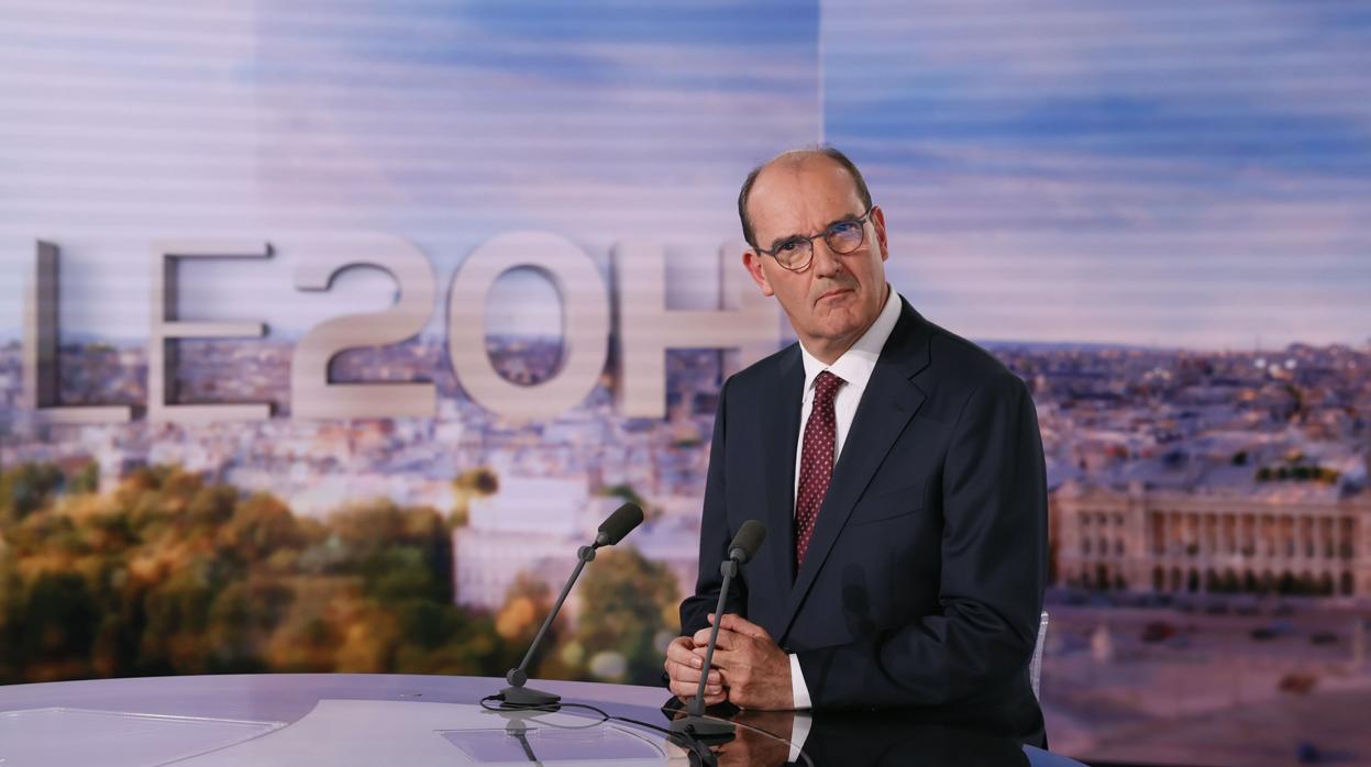 El nuevo primer ministro de Francia, Jean Castex, antes de intervenir en la cadena de televisión TF1
