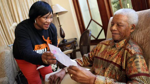 Muere la hija menor de Nelson Mandela, Zindzi Mandela-Hlongwane, a los 59 años