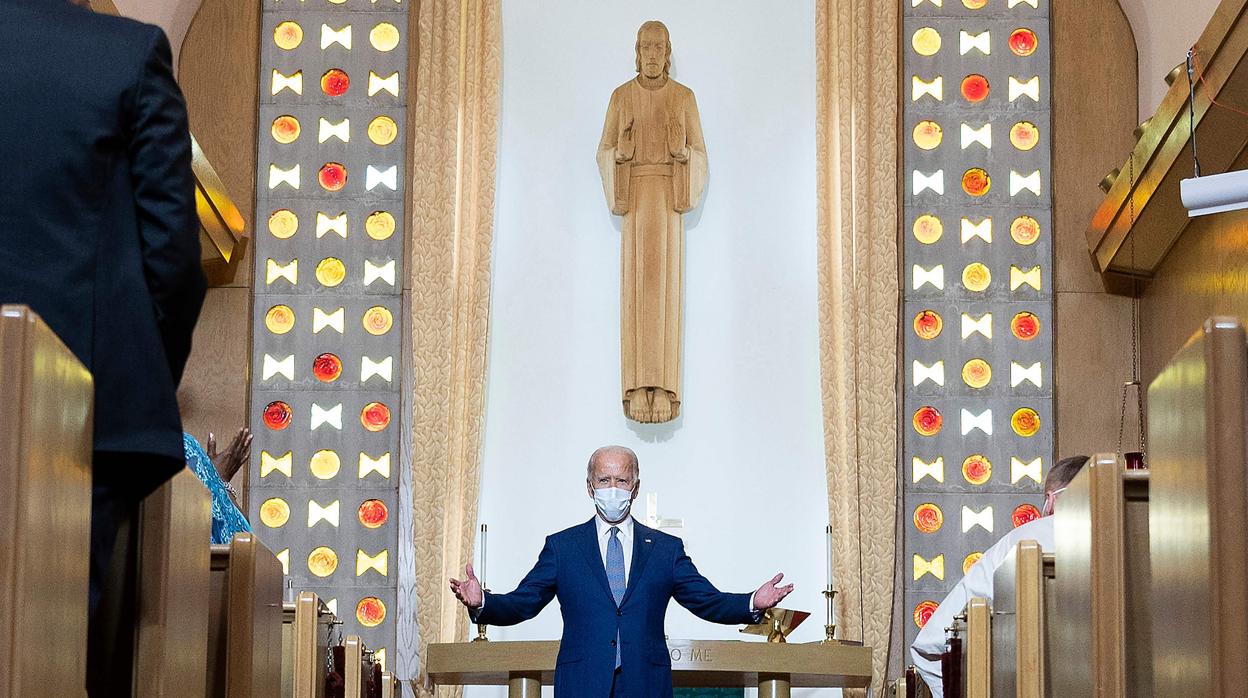 Joe Biden interviene en una iglesia durante su visita a Kenosha (Wisconsin)