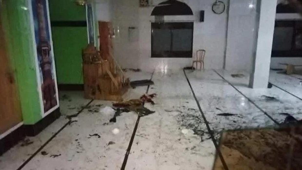 Una explosión en una mezquita de Bangladesh deja al menos doce muertos