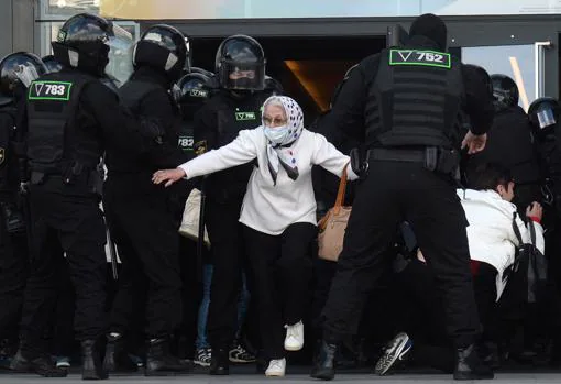 Durante la manifestación de este domingo, en Minsk, fueron detenidas al menos 250 personas