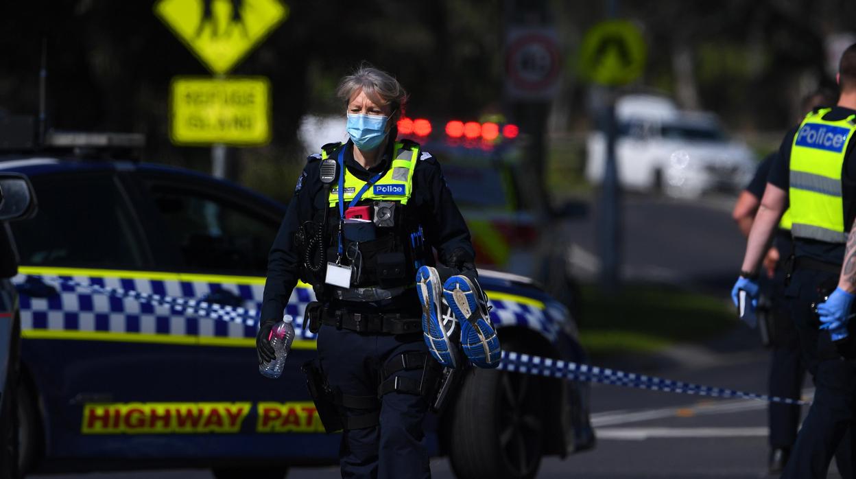 Una policía australiana, en el lugar donde se produjo la detención