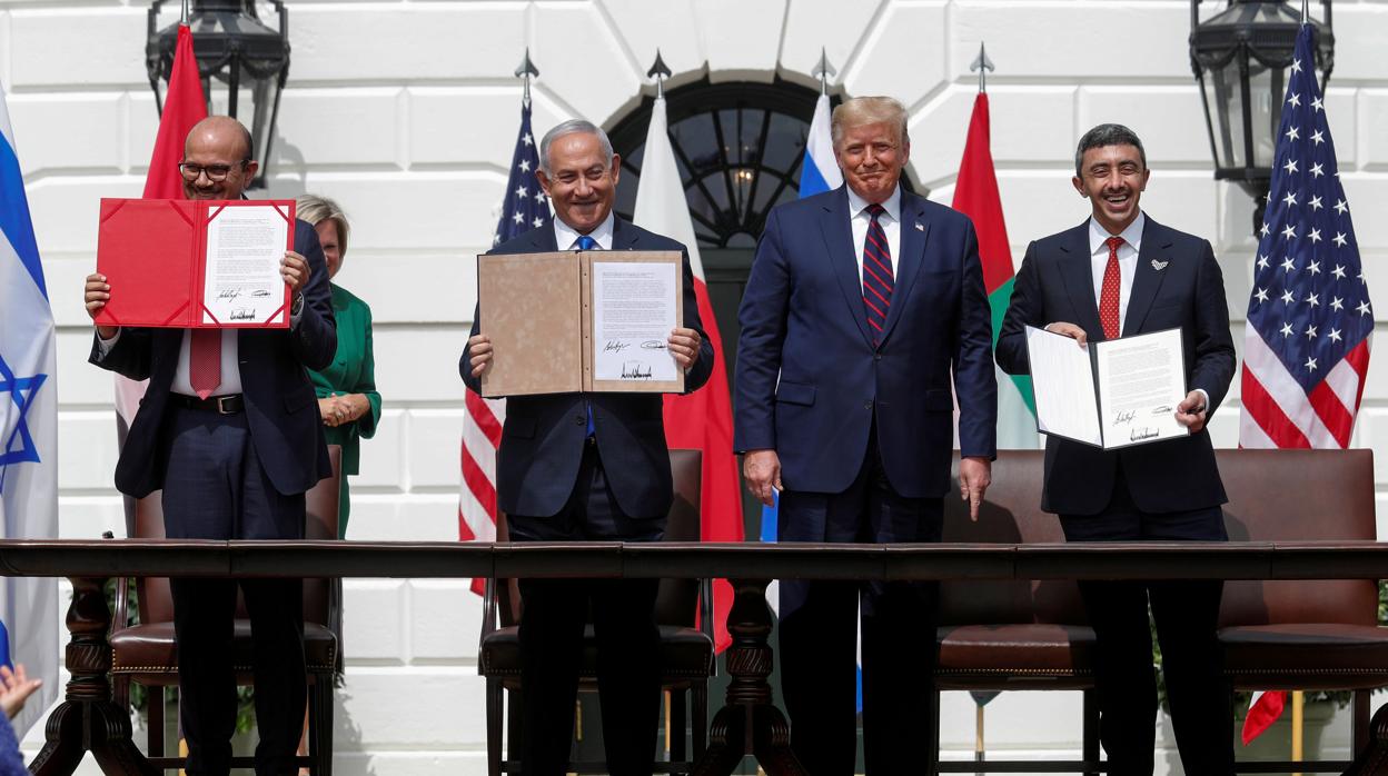 Firma del acuerdo de paz entre Israel y Emiratos Árabes Unidos, auspiciado por el presidente Trump