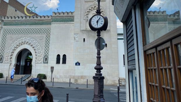 Tensiones policiales y sanitarias en las mezquitas de Francia