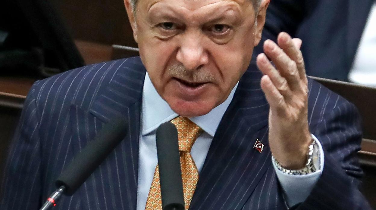 El presidente de Turquía, Erdogan, protagonizó la última portada de la revista satírica