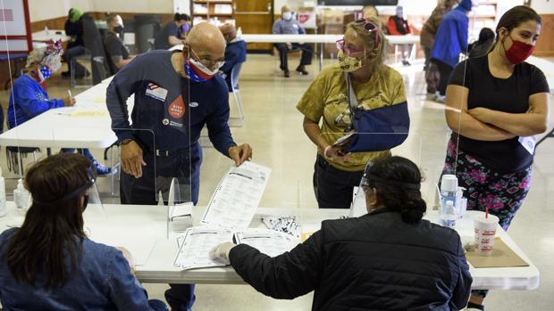 ¿Por qué es tan lento el recuento de votos en Estados Unidos?