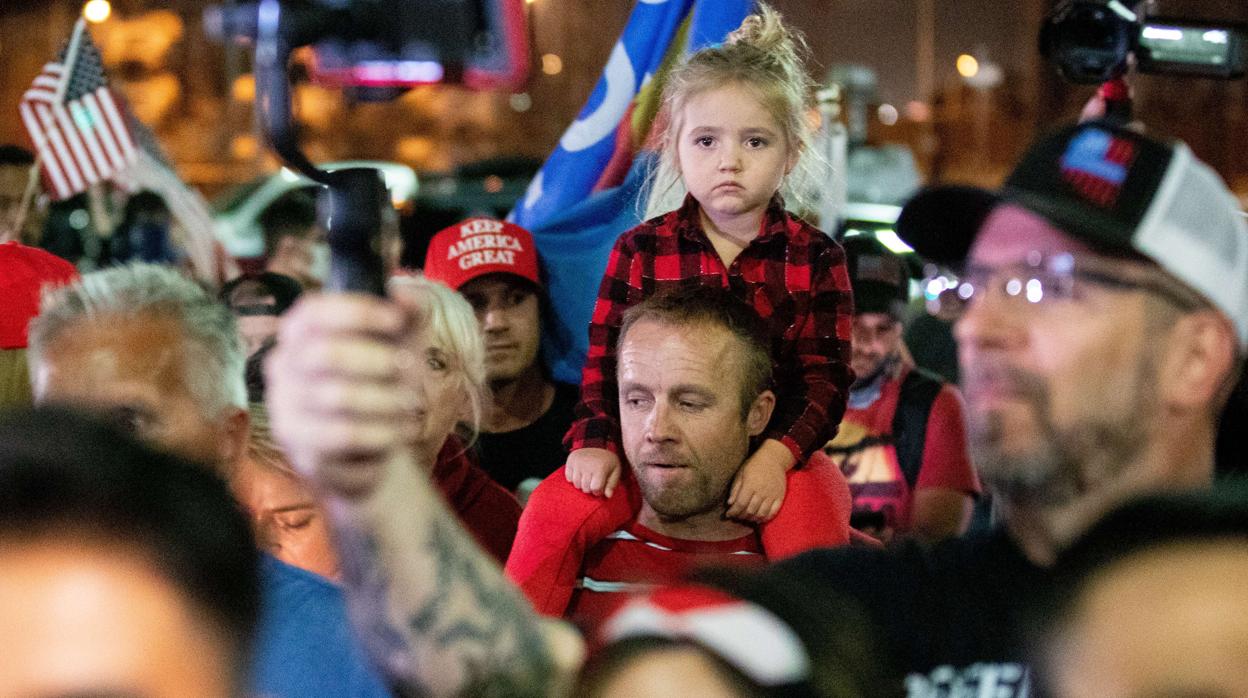 Partidarios de Trump protestan en Arizona