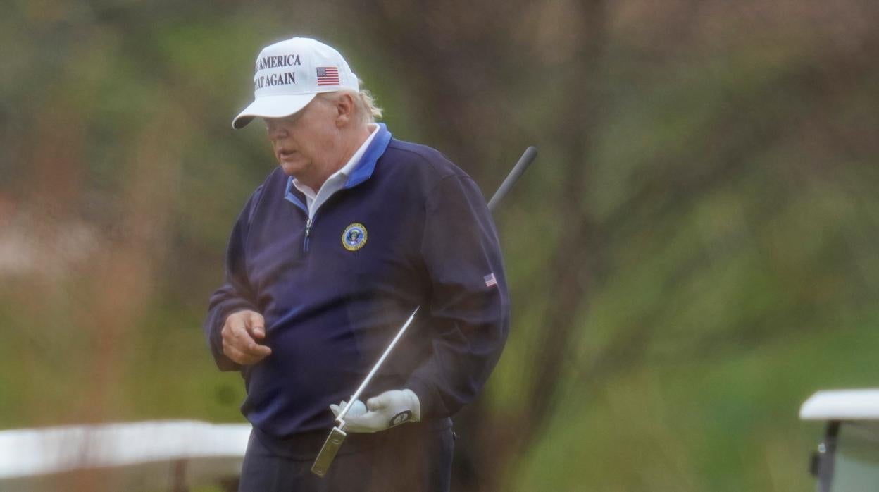 Trump estuvo el fin de semana jugando al golf en Virginia