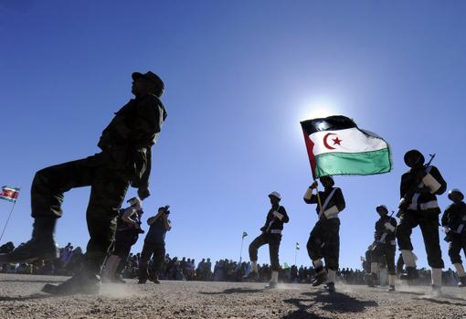 Soldados del Frente Polisario, en 2011 durante el 35 aniversario de la proclamación de la independencia de la República Árabe Saharaui Democrática