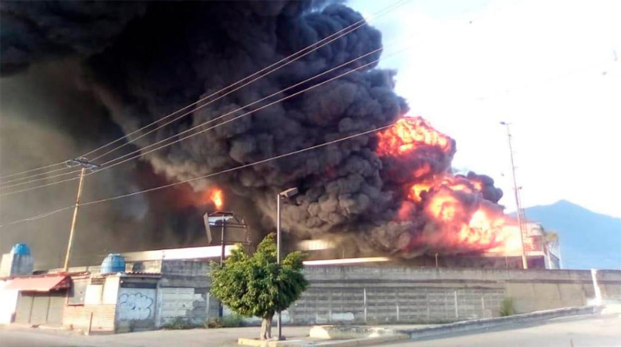 Incendio en marzo de un almacén donde había máquinas de votación