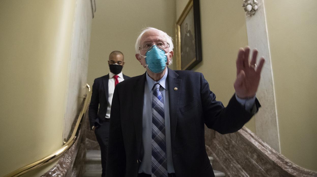 Bernie Sanders, tras una sesión del Senado en el Capitolio en Washington
