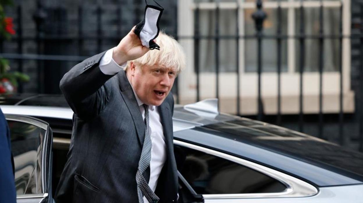 Boris Johnson firma el acuerdo con la UE en Downing Street