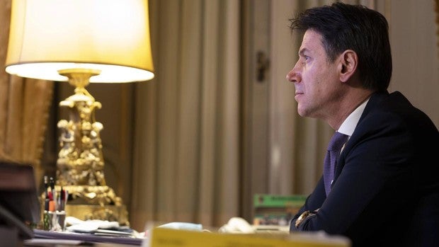 El presidente de Italia da dos días a Conte para eludir la gran crisis