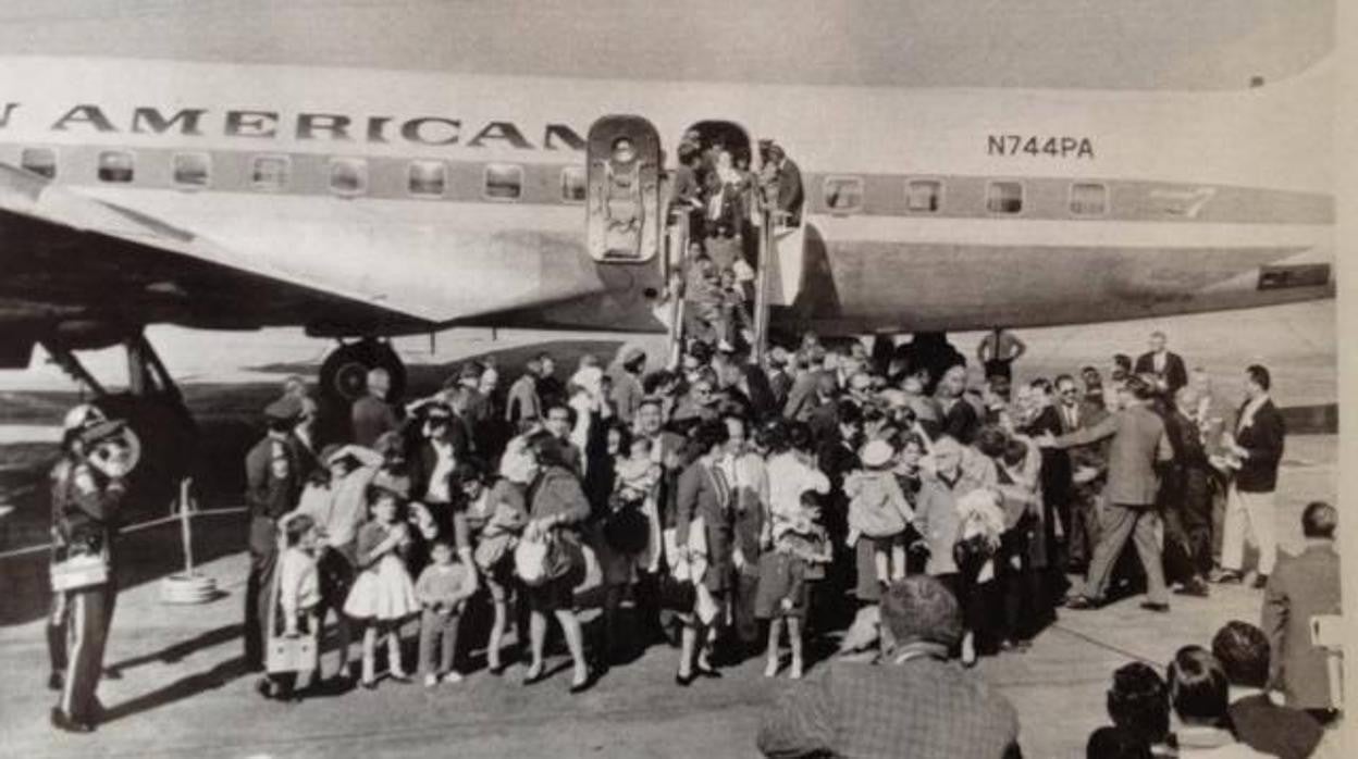 Llegada a Miami de niños procedentes de Cuba en la Operación Pedro Pan