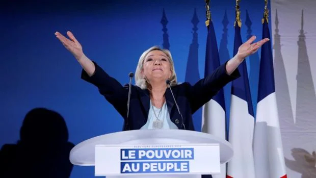 Marine Le Pen consolida sus posiciones contra Macron para las presidenciales de 2022