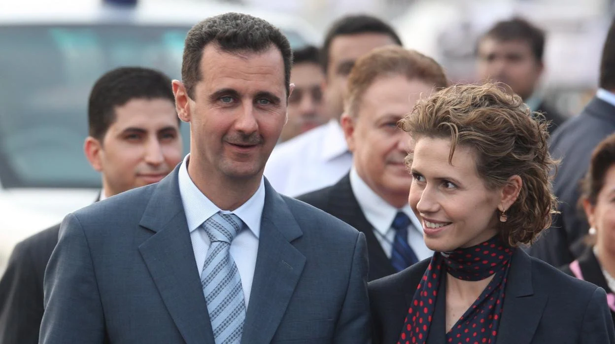 El presidente siri y su esposa llegan a una visita en Nueva Delhi