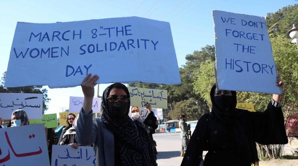Manifestación por el 8-M en la localidad afgana de Herat
