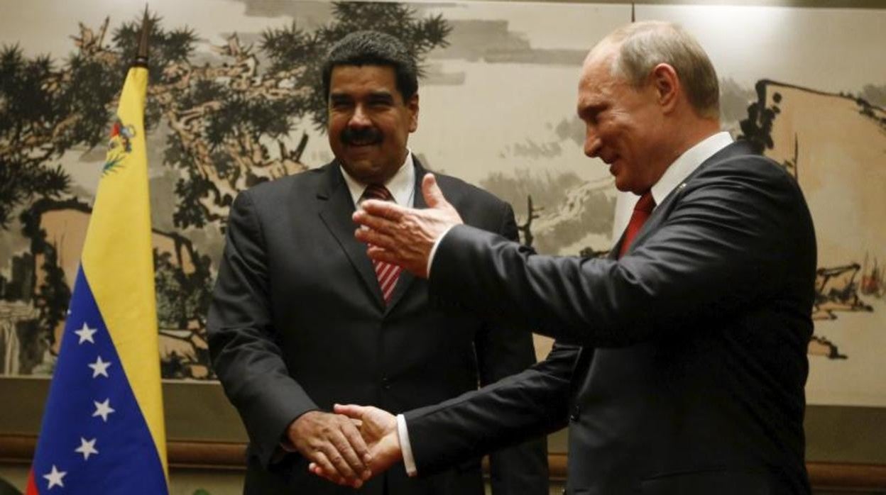 Nicolás Maduro y Vladímir Putin en 2015, durante una reunión en Pekín