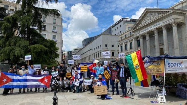 Asociaciones cubanas piden al Congreso que investigue a los agentes castristas infiltrados en España
