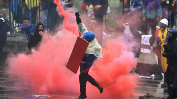 Decenas de muertos en las protestas y enfrentamientos en Colombia