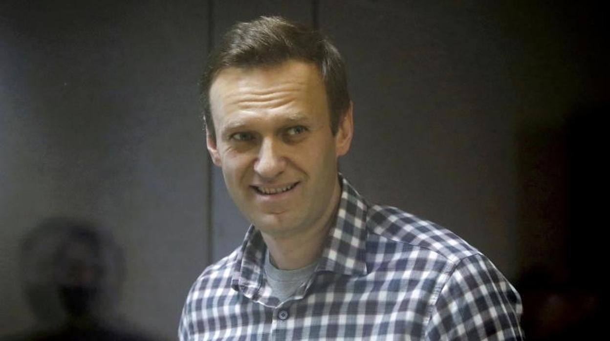 El político opositor ruso Alexei Navalny asistendo a una audiencia judicial en Moscú el 20 de febrero