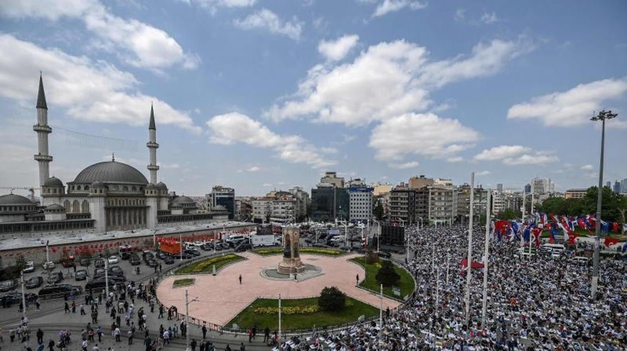 Mezquita de la plaza de Taksim