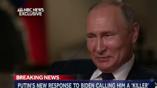 Putin se ríe de la pregunta de un periodista de la NBC: «¿Es usted un asesino?»