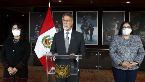 Militares peruanos retirados piden por carta desconocer el triunfo de Castillo