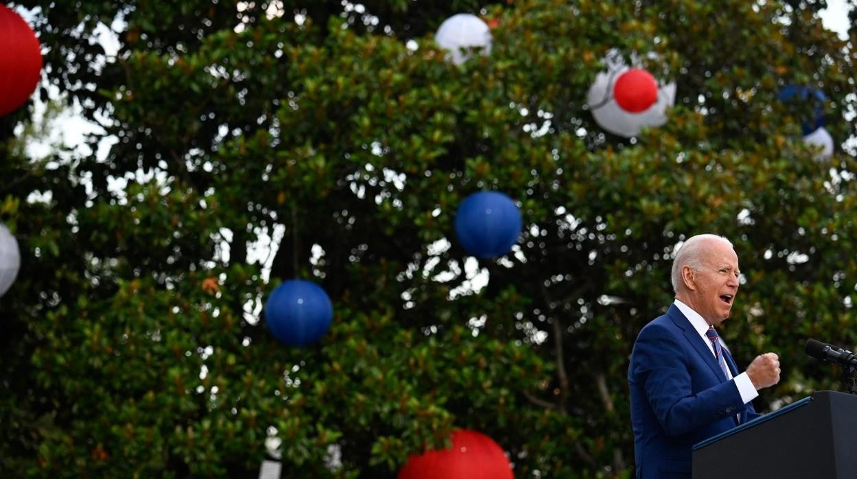 El presidente de EE.UU., Joe Biden, da el discurso previo a los fuegos artificiales del 4 de julio