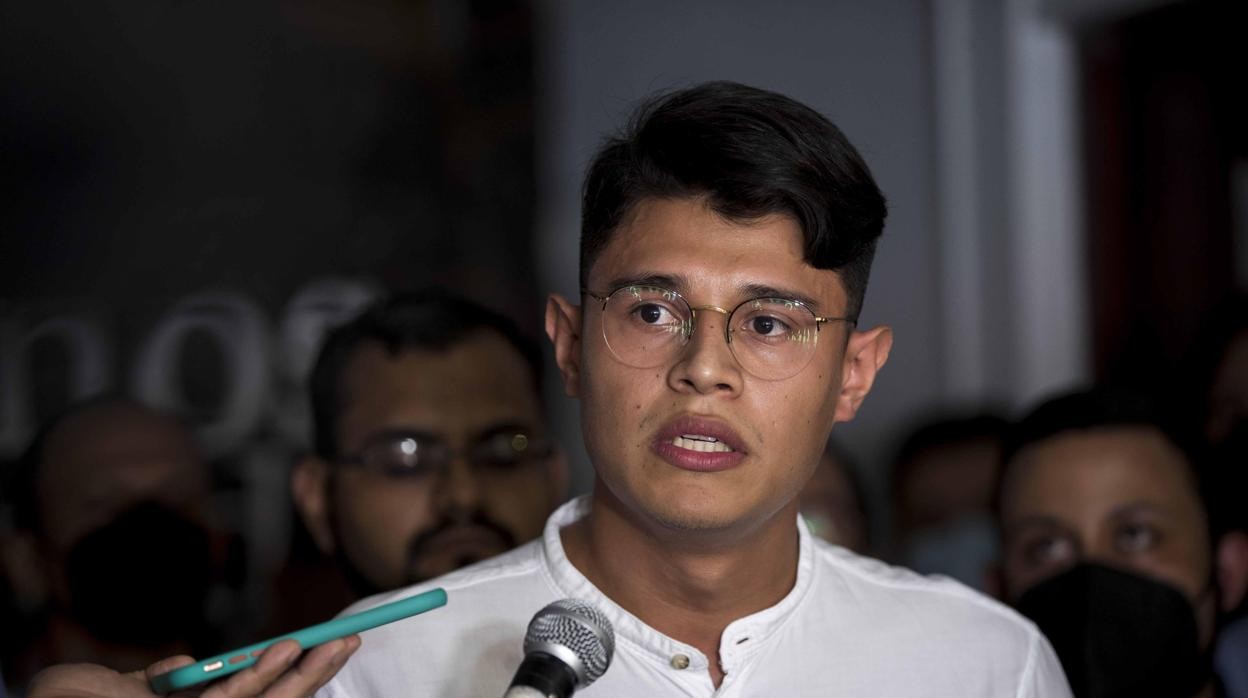 Detenido el líder estudiantil Lesther Alemán, quien increpó a Daniel Ortega