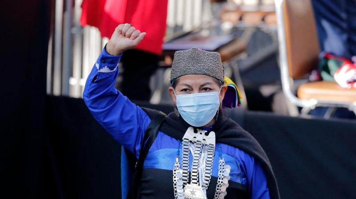 La electa constituyente Elisa Loncon asiste al Congreso Nacional de Chile