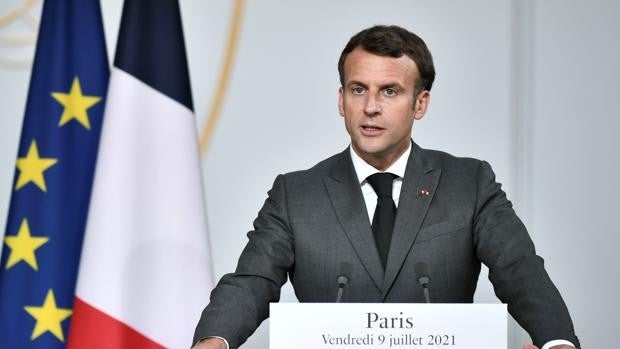 Macron, en la encrucijada, se dirige hoy a la nación para intentar despejar dudas sobre el futuro de Francia