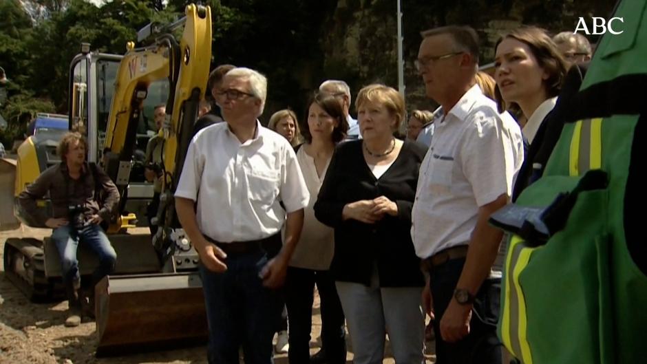 Merkel visita una de las zonas devastadas por las inundaciones y habla de «tragedia»